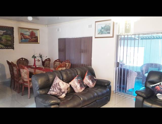 3 BEDROOM HOUSE FOR SALE IN BLUFF